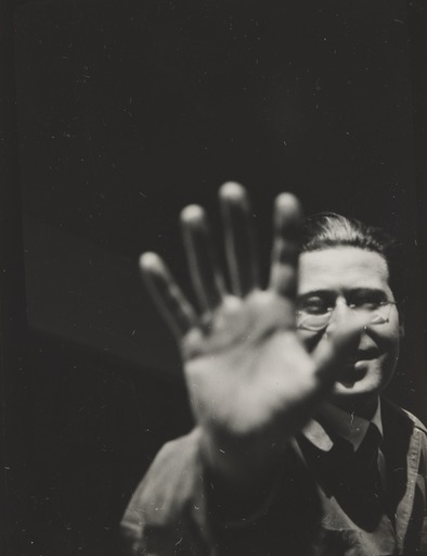 Laszlo Moholy Nagy self portrait photograph moma